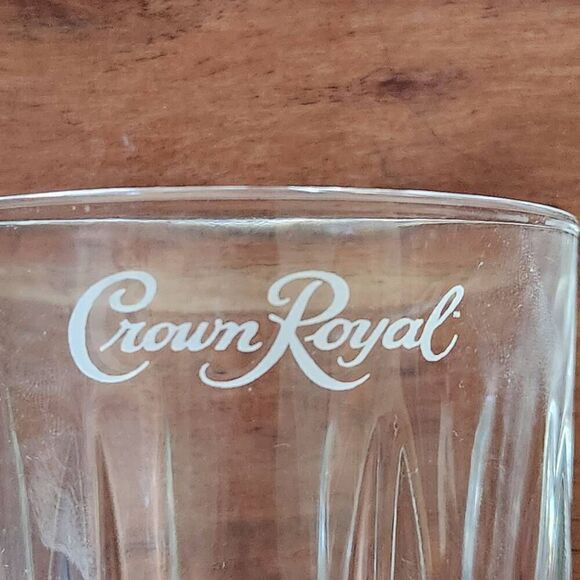 Crown Royal whiskey bourbon clear spiked geometric glass set of 2 barware drinki - Picture 6 of 6